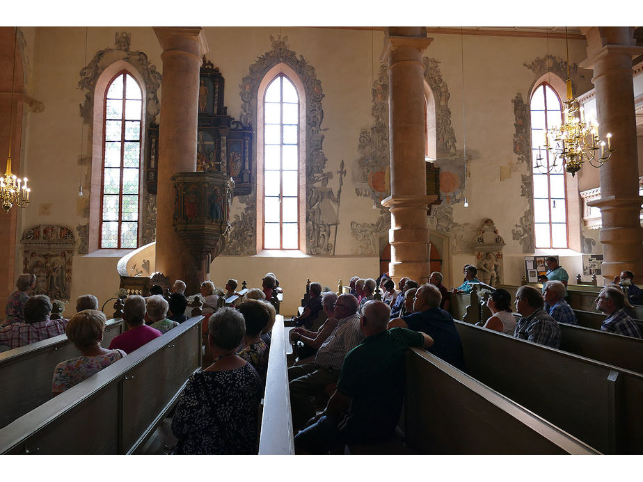 Sankt Crescentius on Tour in Ostheim und auf dem Kreuzberg (Foto: Karl-Franz Thiede)